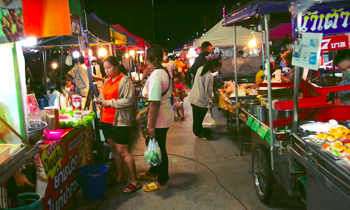 Pak Chong Night Market Travel Guide