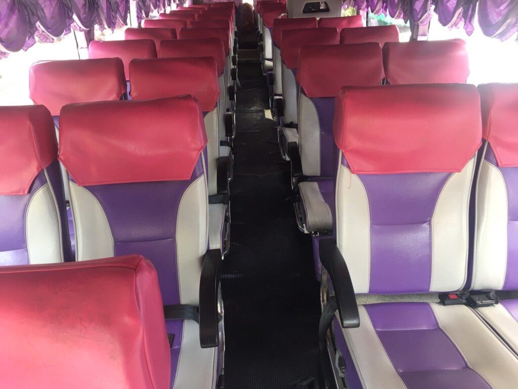 Sasanan Tour VIP bus