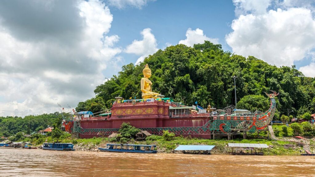 Mekong River Trips golden triangle